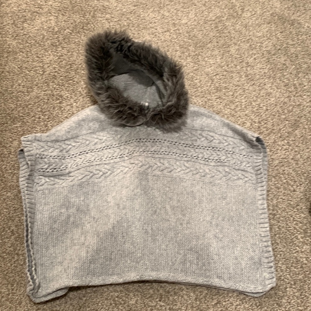 Baby gap hooded poncho size 4